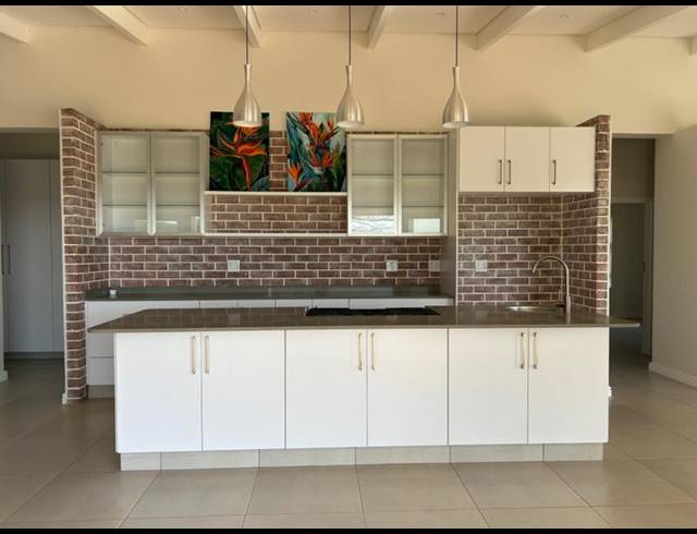 4 BEDROOM HOUSE FOR SALE IN ZINI RIVER ESTATE